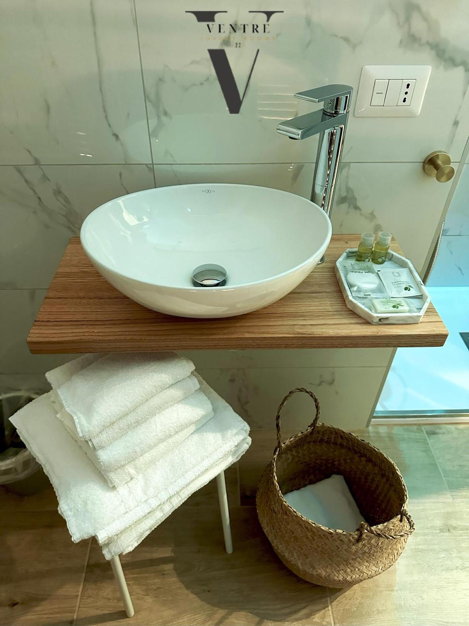 Ventre Luxury Rooms Napoli Ngoại thất bức ảnh
